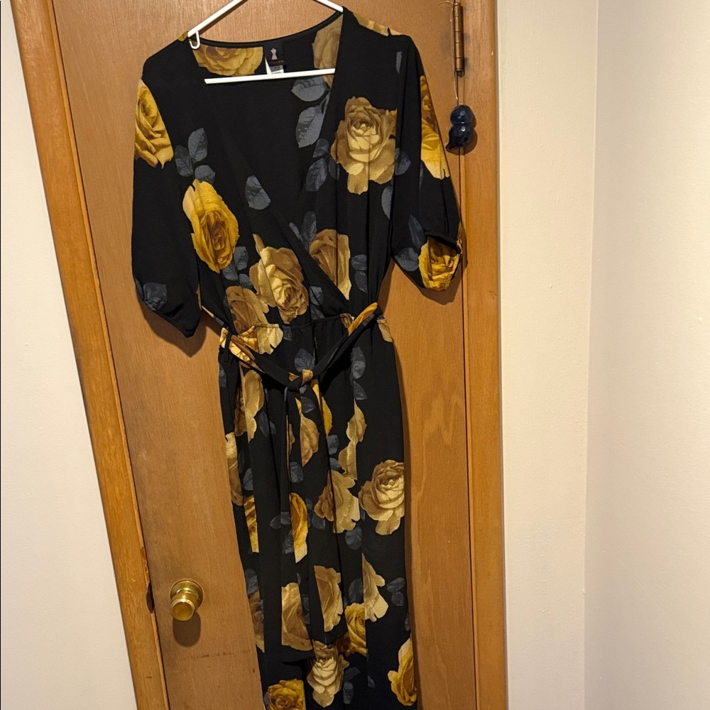 Liliana Black and Gold Floral Maxi Dress